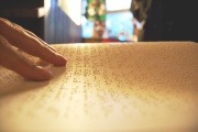Libro tradizionale in braille