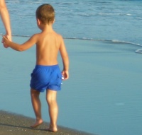 Bambino sulla spiaggia